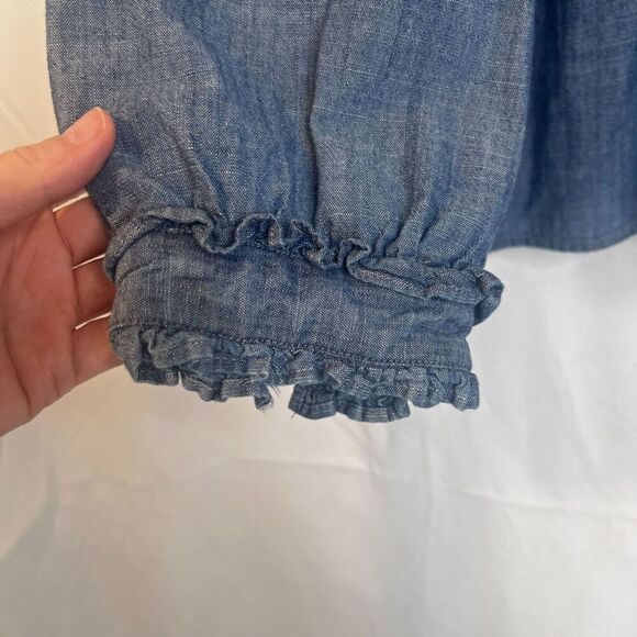J Crew Ruffled Trim Chambray Blouse Blue Neutral Basic Size Medium Minimalist - Picture 4 of 10
